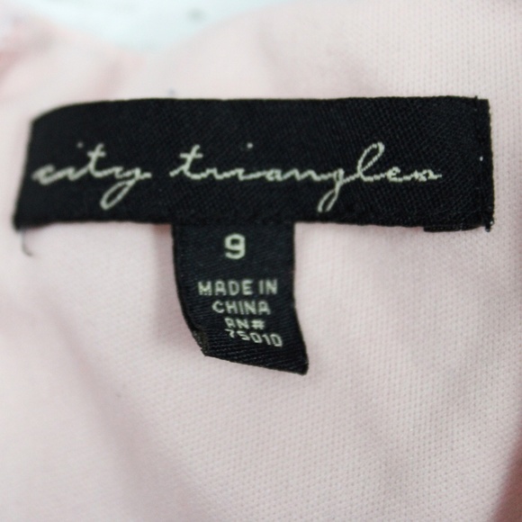 CITY TRIANGLES Juniors PINK LACE FIT AND FLARE COCKTAIL SKATER DRESS D46 - Picture 2 of 8
